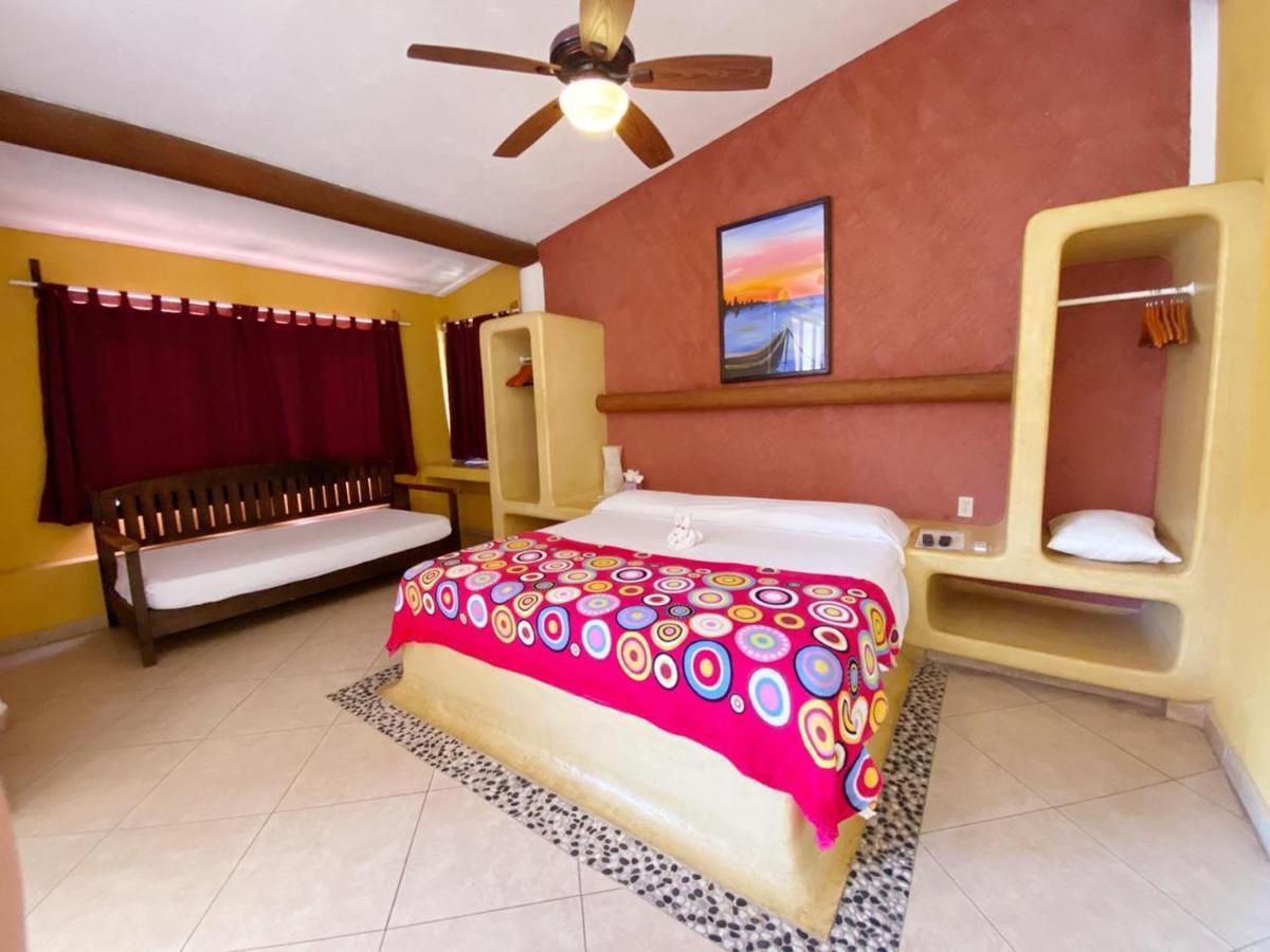 Bungalows La Madera Zihuatanejo Extérieur photo