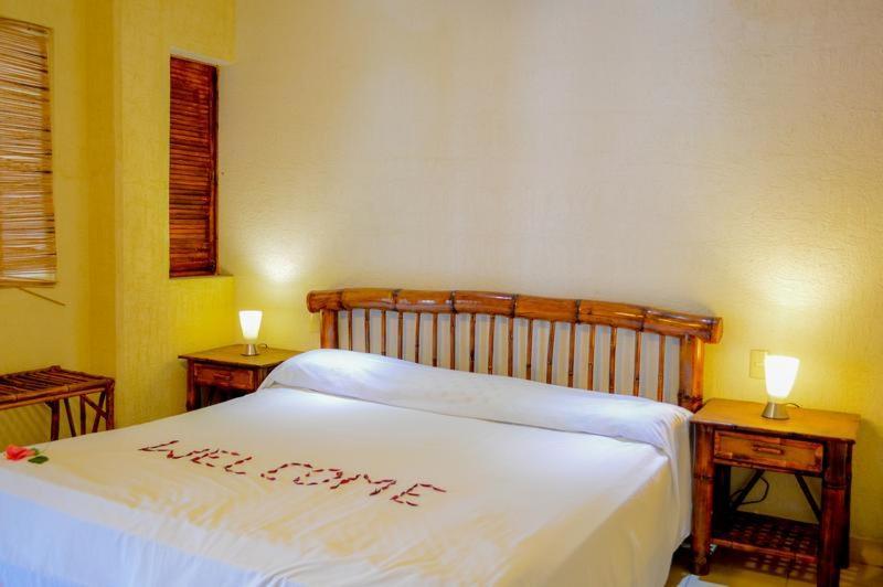 Bungalows La Madera Zihuatanejo Extérieur photo